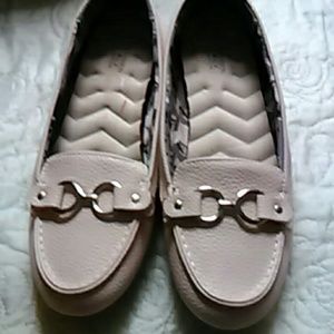 Pink cushion walk shoes by Avon